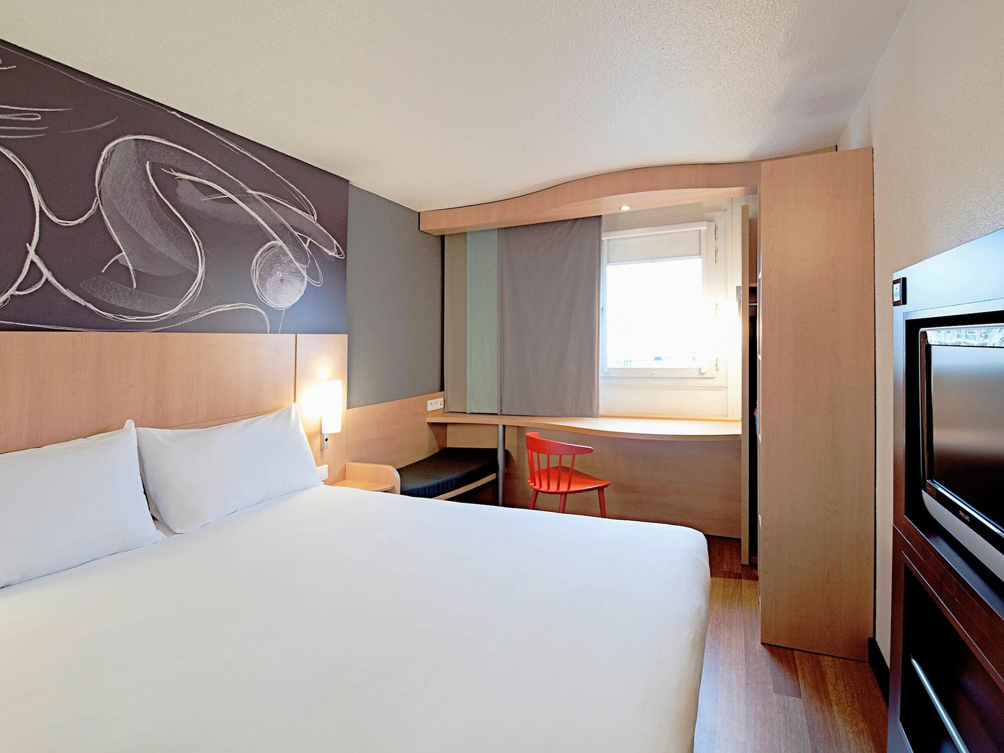 Ibis Sion Hotel Exterior photo